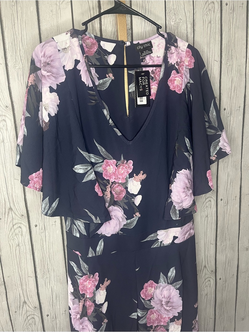 City Chic Dark Floral Wide Leg Jumpsuit V-Neck Flutter Sleeve Plus Size XL NWT - Picture 3 of 9
